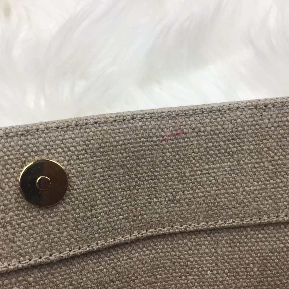 Yves Saint Laurent Beige Clutch with Pink Heart Appliqués - Picture 7 of 7